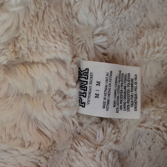 VICTORIA SECRET (PINK)SWEAT SUIT - Picture 14 of 17